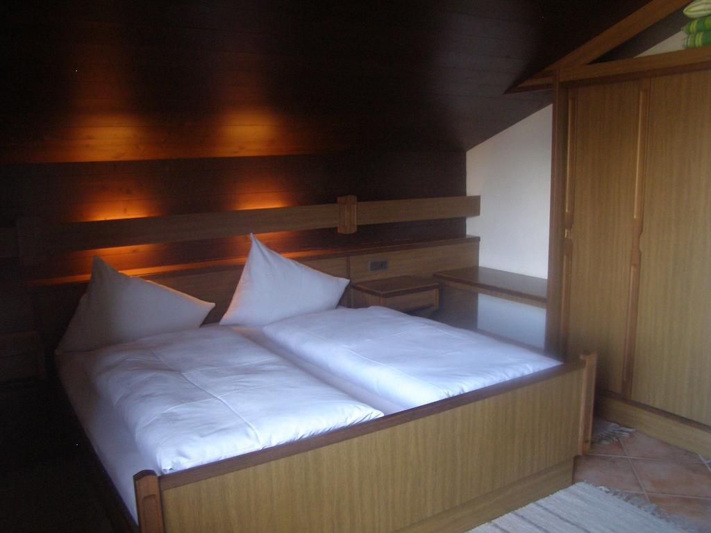 Hotel Haus Gschwendtner Pfarrwerfen Zimmer foto