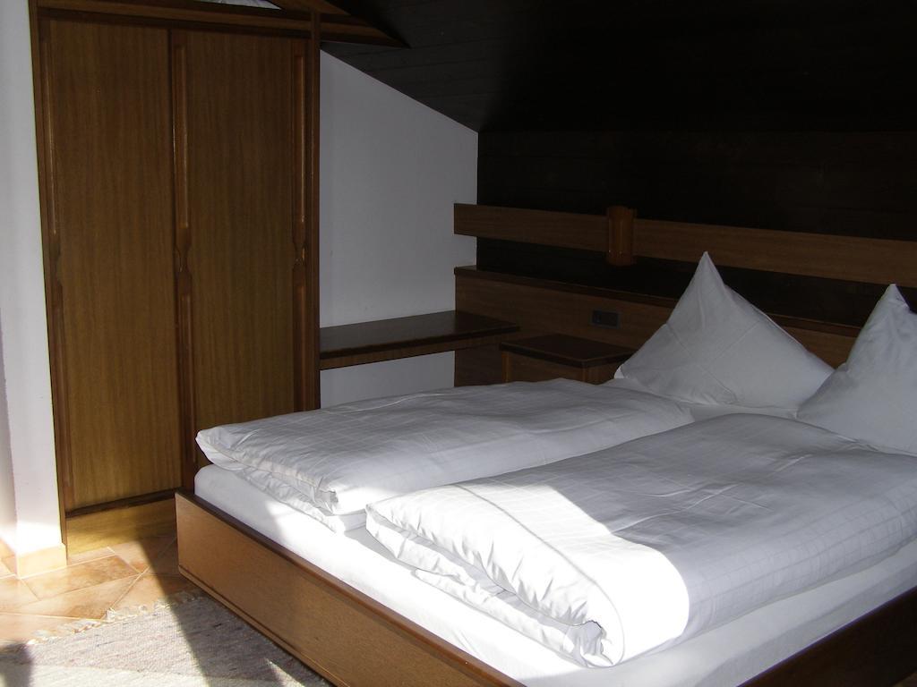 Hotel Haus Gschwendtner Pfarrwerfen Zimmer foto